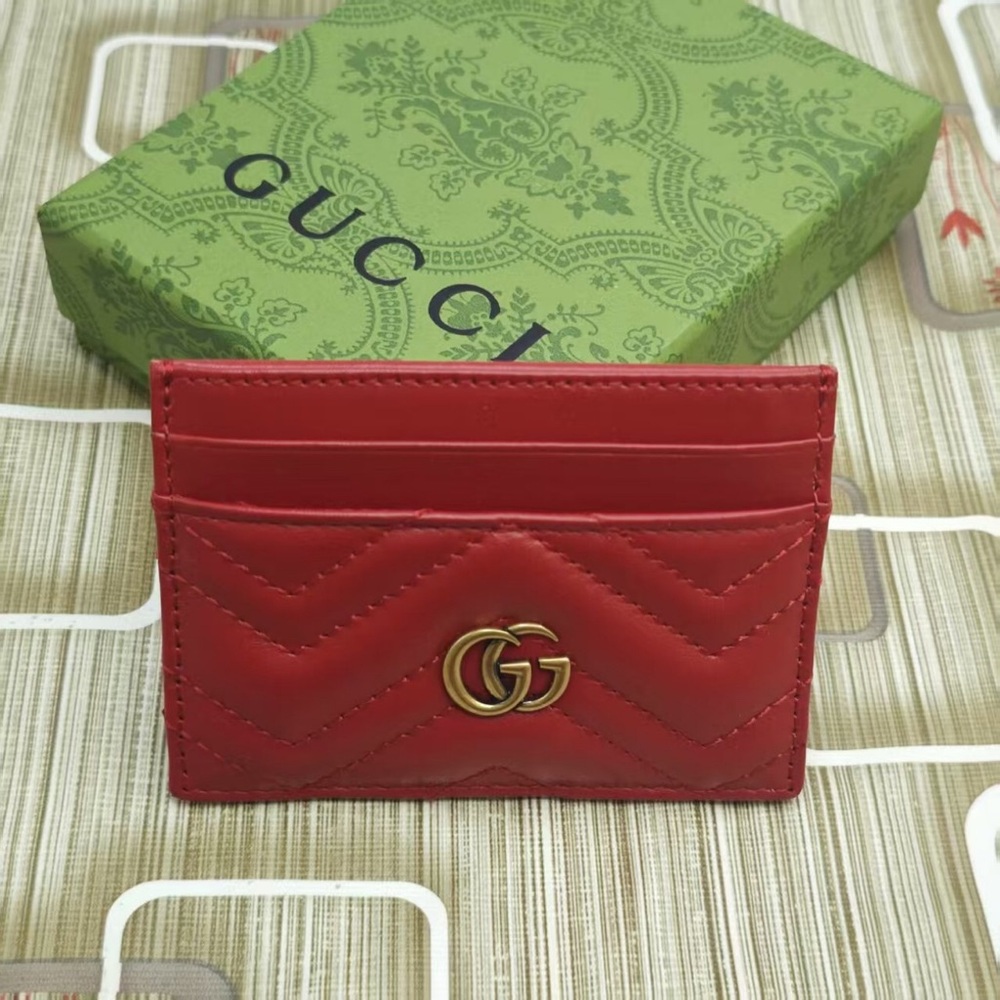 Gucci Red Quilted Card Holder - Picture 4 of 4